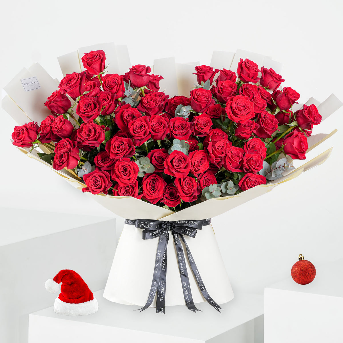 100 Festive Red Roses