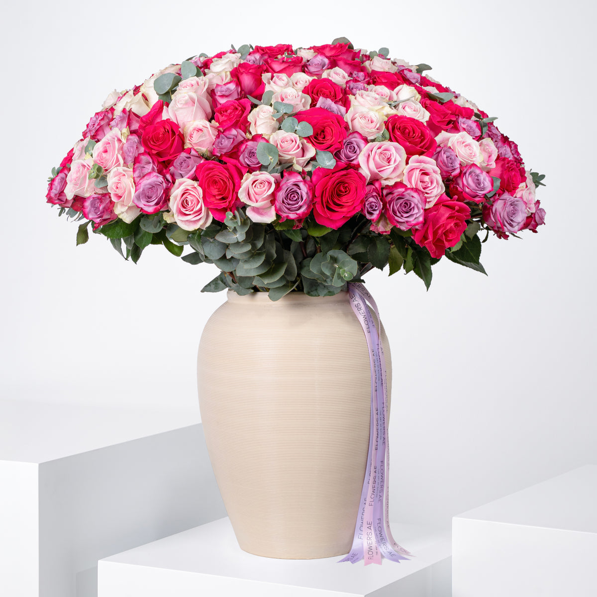 200 Blush Roses Vase