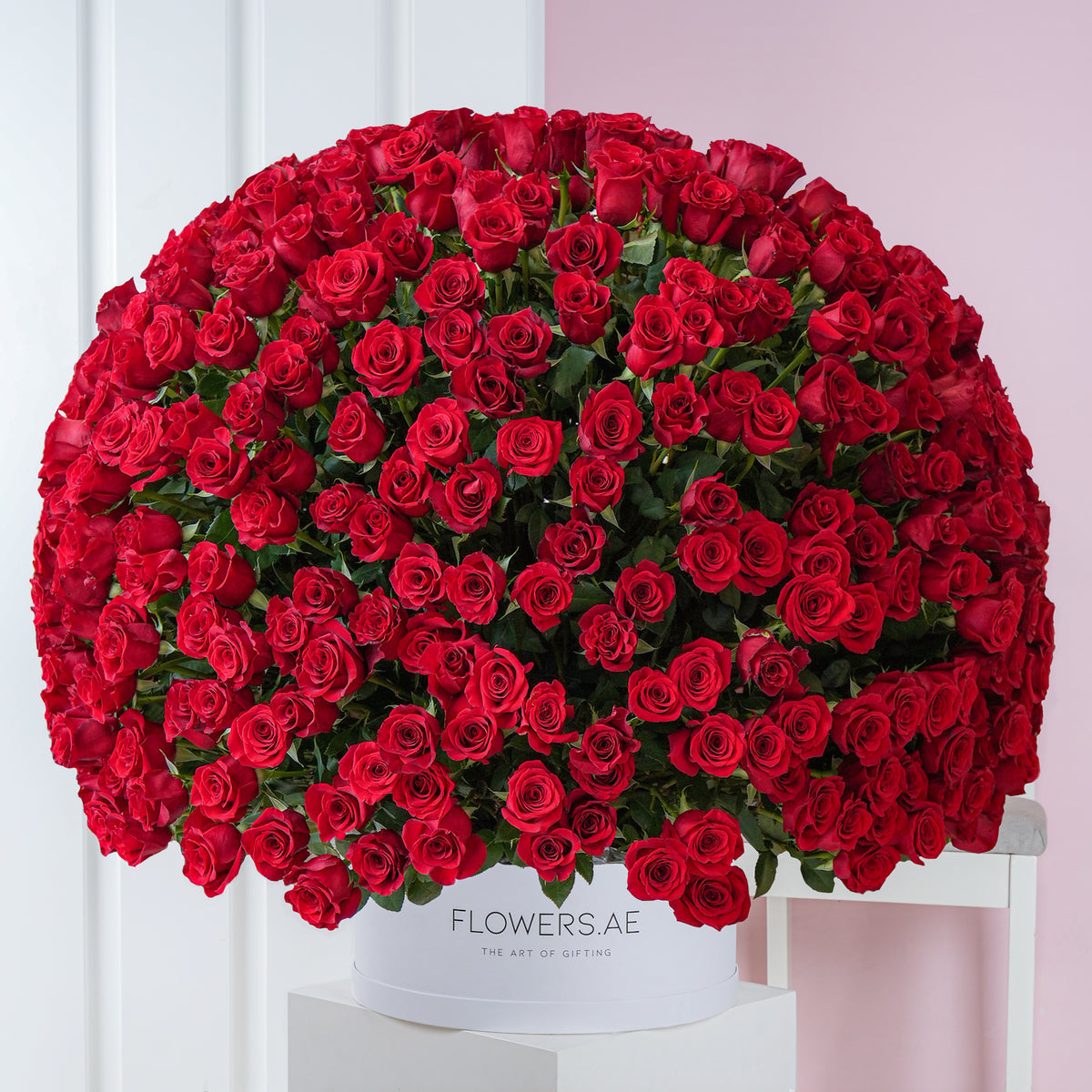 365 Red Roses Hatbox