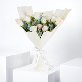 12 White Roses