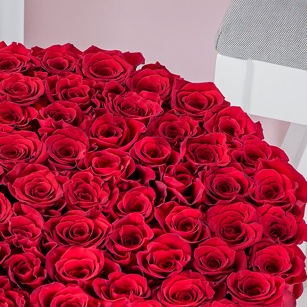 XXL Red Roses Hatbox